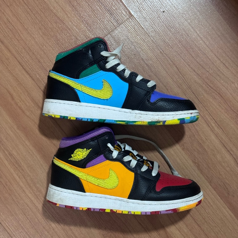 Air Jordan 1 Mid SE “Six Championships” Size 4Y